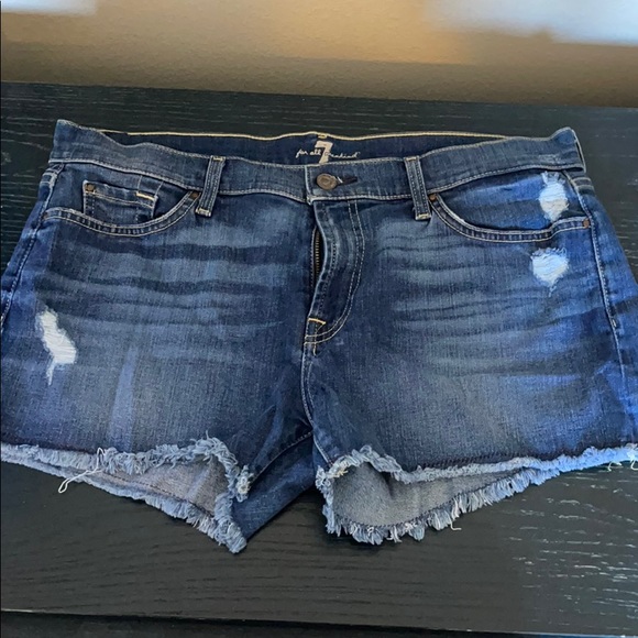 7 for all Mankind shorts